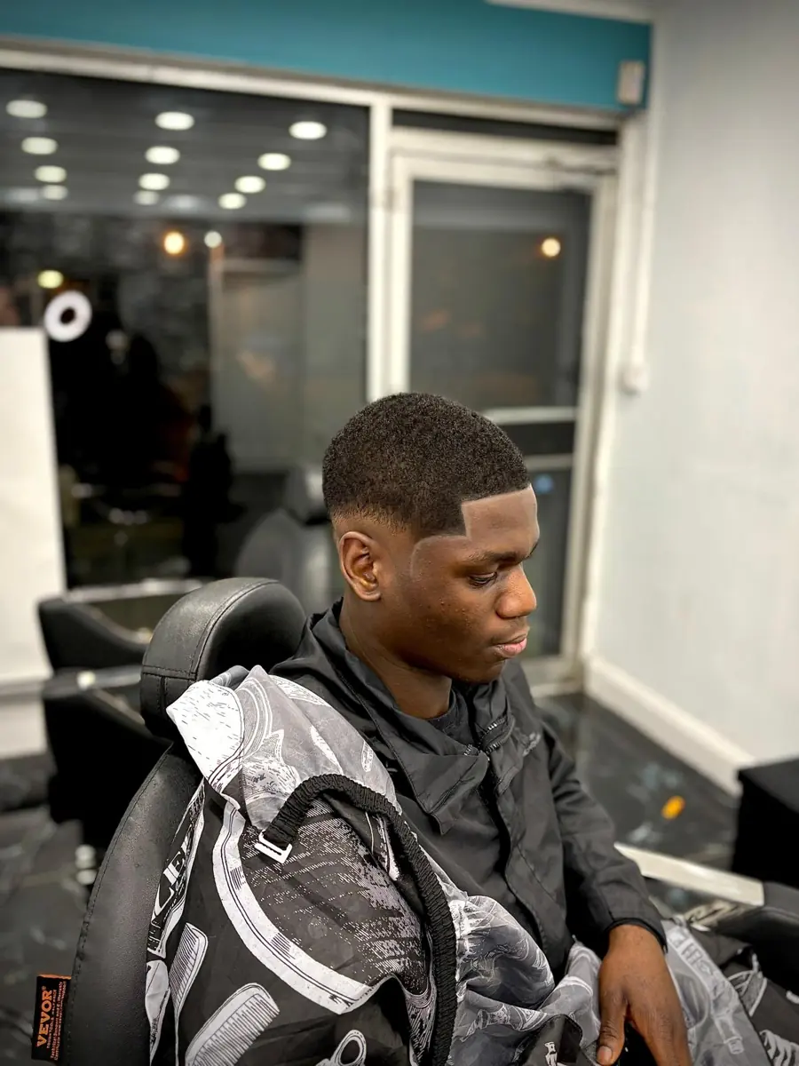 Low taper fade with lineup